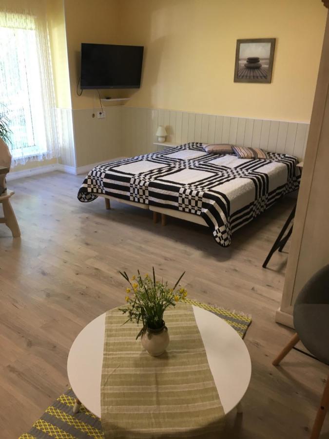 Villa Reinholdi Puhkemaja Jabara Esterno foto