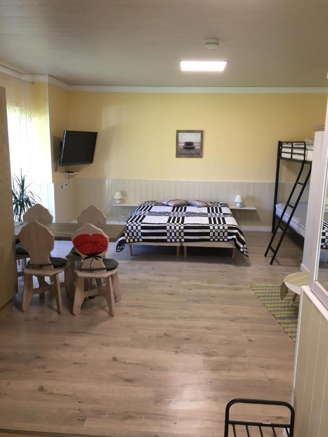 Villa Reinholdi Puhkemaja Jabara Esterno foto